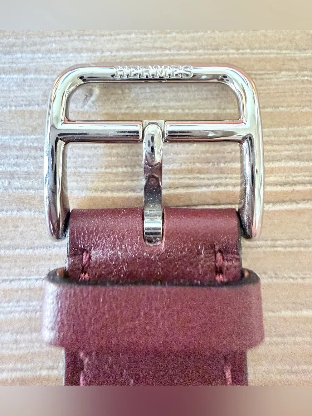 Hermès Rouge H Apple Watch Band - 41mm